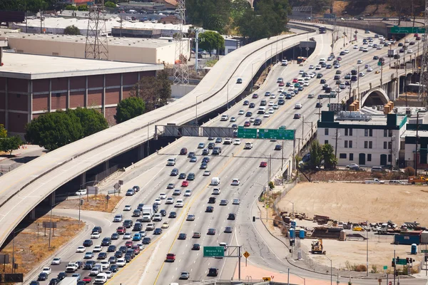 Estrada de tráfego em Los Angeles — Fotografia de Stock