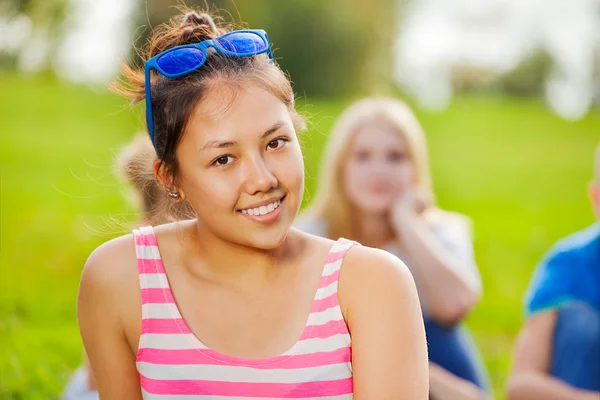 Porträt eines asiatischen Mädchens — Stockfoto