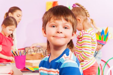 çocuk sınıf işçiliği