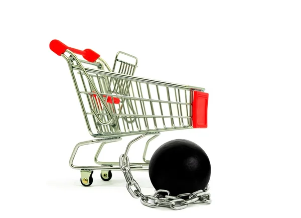 Carro de compras y bola de cadena — Foto de Stock