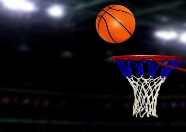 sahne ışıkları altında basketbol oyunları
