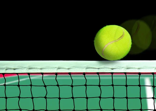 Μπάλα του τένις στο δίχτυ — Φωτογραφία Αρχείου