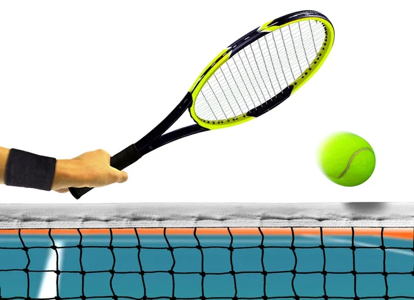 Slå tennisboll framför nätet över vita — Stockfoto