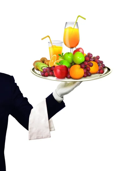 Kellner serviert Obst und Orangensaft — Stockfoto