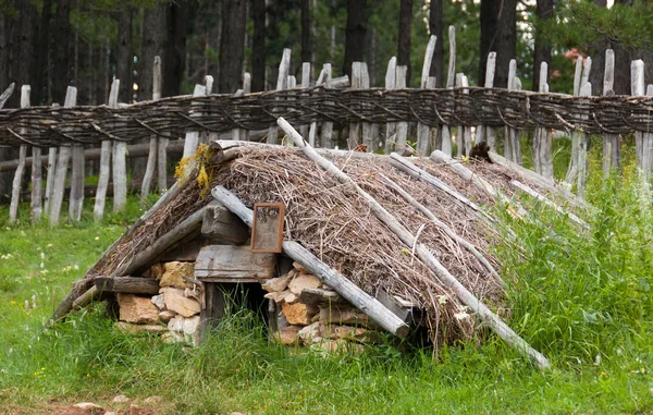 Depolama çukur, Mount Zlatibor, Sırbistan