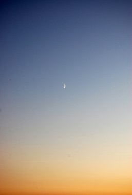 Günbatımında moon