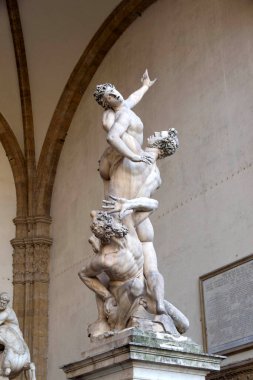 Loggia dei Lanzi, Piazza della Signoria, Florence, İtalya 'da yer alan, Mannerism' in başyapıtı Giambologna 'nın 