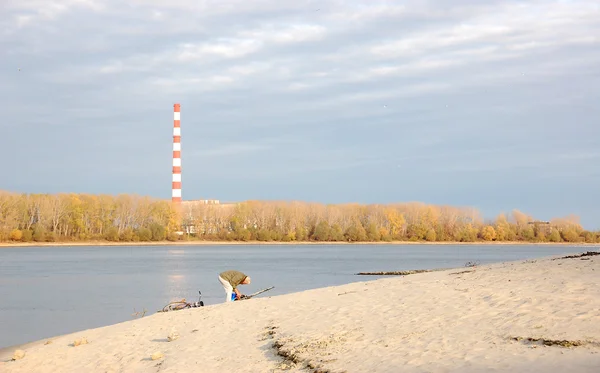 Fisherman on the Danube — Stock Photo, Image