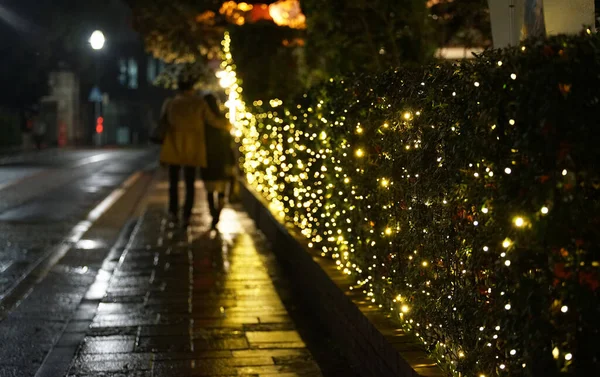 Stoep Nachts Regen Verlicht Door Lichten — Stockfoto