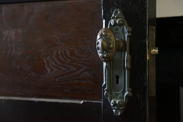 Старая Деревянная Дверная Ручка Комнате — стоковое фото