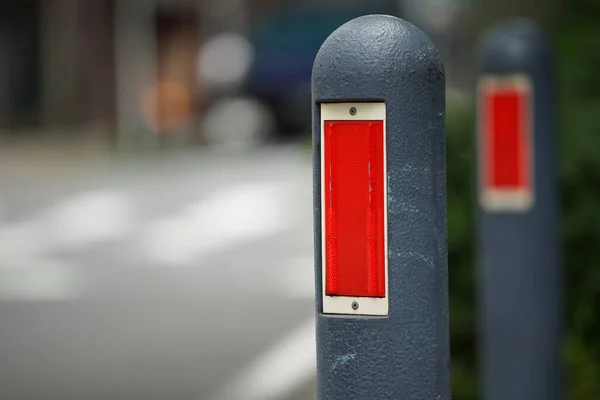 Reflector Rojo Una Barra Que Prohíbe Entrada Una Carretera Japón —  Fotos de Stock