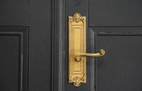Pokrętło Drzwi Starym Złotym Uchwytem Pokoju — Zdjęcie stockowe