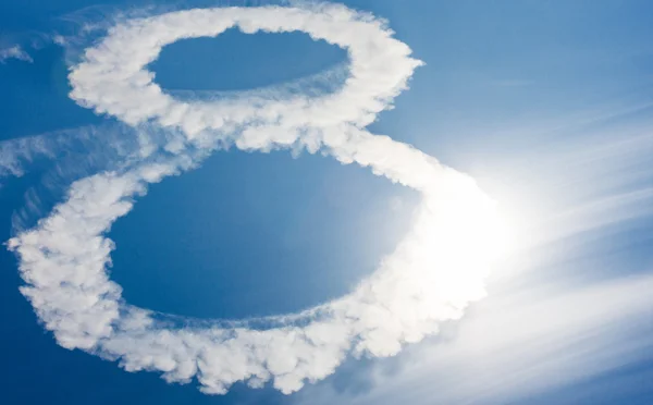 Clouds in shape of figure eight — Stock Photo, Image