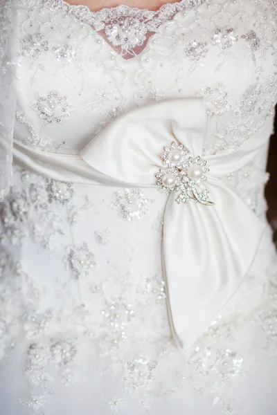 美丽的婚纱礼服 — 图库照片