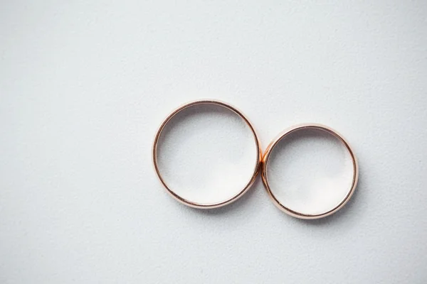 Gold wedding rings — Stock Photo, Image