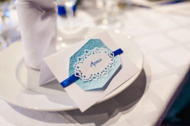 Bir olay partisi için tablo ayarlandı