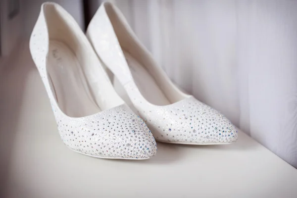 Beautiful bride's shoes — Stock Photo, Image