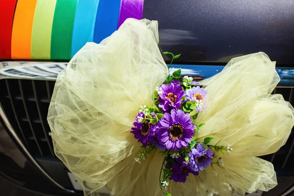 Svatební auto dekorace — Stock fotografie