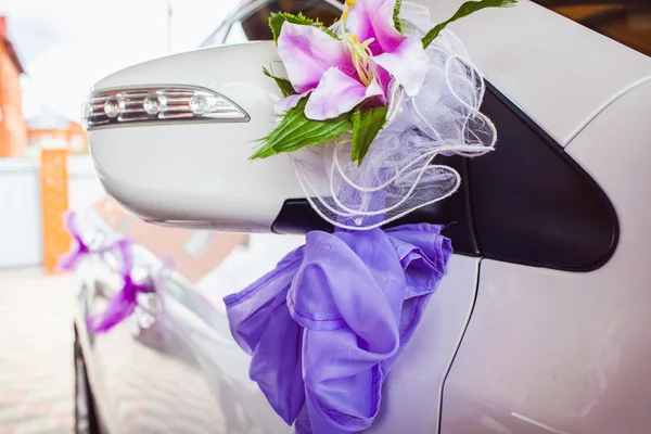 Décoration de voiture mariage — Photo