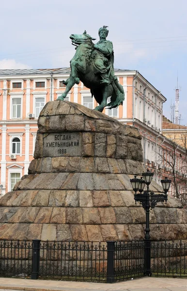 Monumento a Bohdan Khmelnytsky en Kiev — Foto de Stock