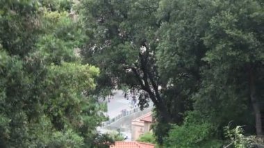 Bir füniküler bir dağ tırmanma