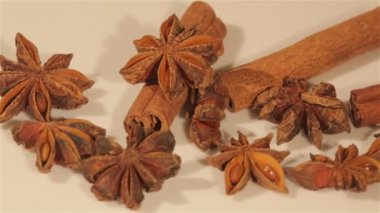 Makro görünümü tarçın ve anason baharat
