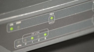 Bağlantı noktası LED'ler bir ağ yönlendiricisi