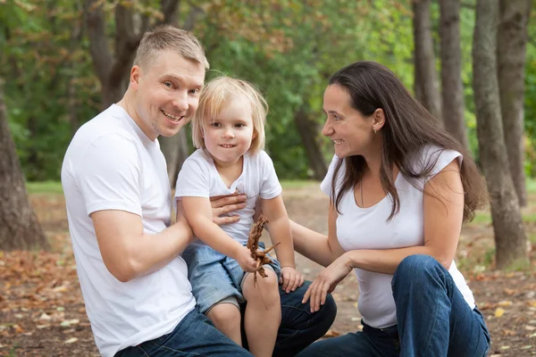 Familia de tres personas —  Fotos de Stock