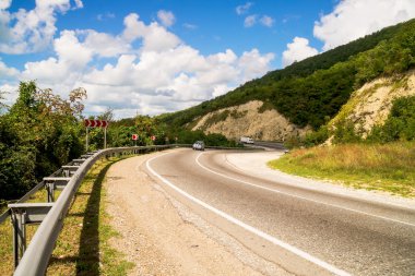 dağ yolu