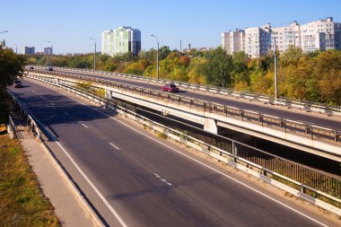 şehir içinde yol kavşağı