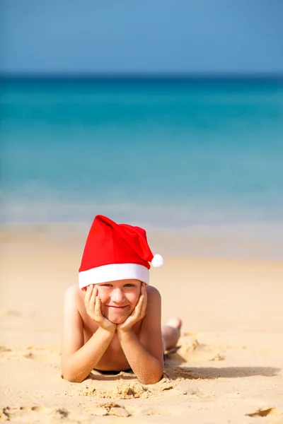 Portret ładny mały chłopiec w Santa hat — Zdjęcie stockowe