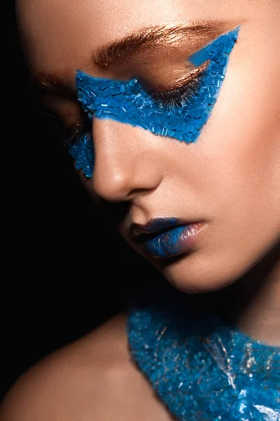 Modelo de moda com maquiagem criativa — Fotografia de Stock