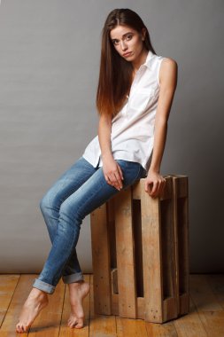 stüdyoda poz güzel manken