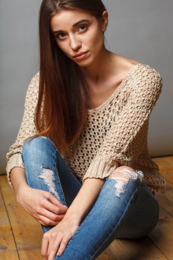 tatlı esmer kadın stüdyo portre