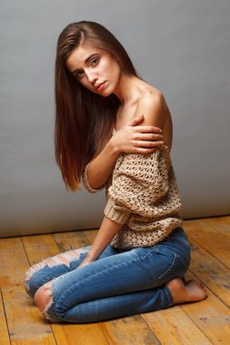 tatlı esmer kadın stüdyo portre