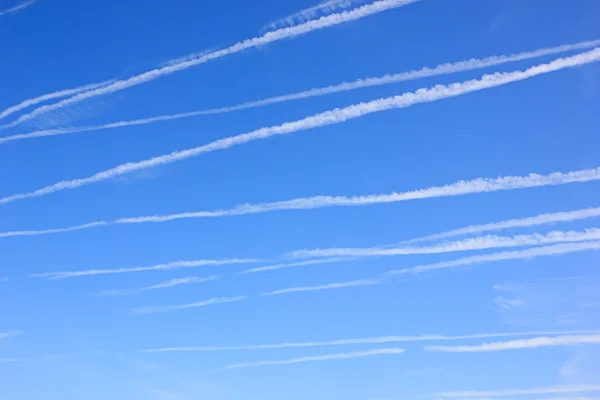 Inversion traces from aircraft — Stock Photo, Image