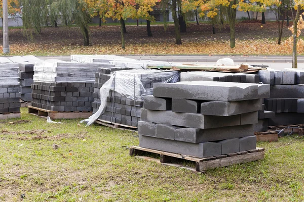 paving slabs on a pallet