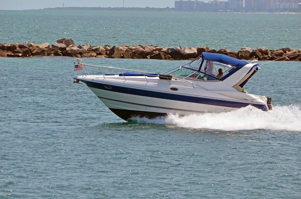 Luxurious Cabin Cruiser — Stock Photo, Image