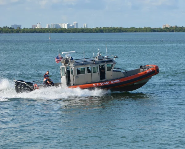 Coast Guard Patrol Boat — Stock Photo, Image