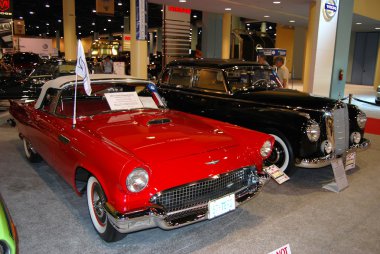 Geri yüklenen otomobiller