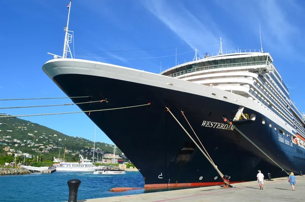 Navio de cruzeiro atracado em Crown Bay — Fotografia de Stock