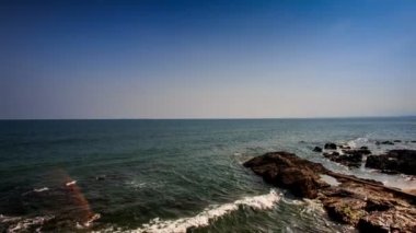 kayalık sahil ve deniz