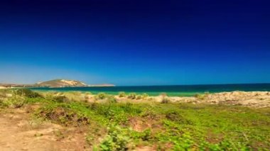 kamera yol boyunca hareket eder. 