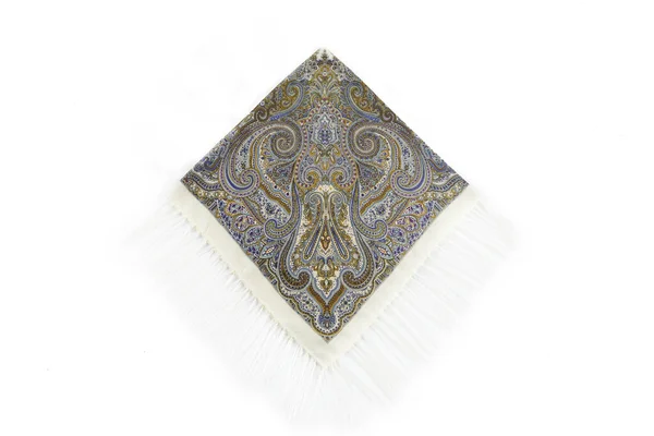 Vista superior plana puesta en la bufanda de algodón lechoso con franja y patrón de paisley pastel Fotos de stock libres de derechos