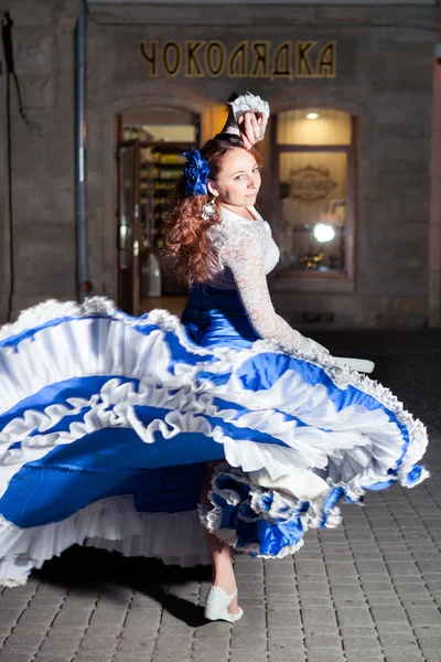 Flamencodanseres in oude stad straat — Stockfoto