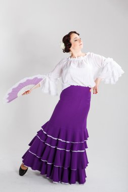 kadın İspanyol flamenko dansçısı