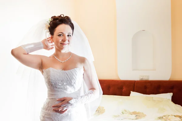 Bella bruna sposa — Foto Stock