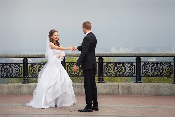 Beau couple de mariage — Photo