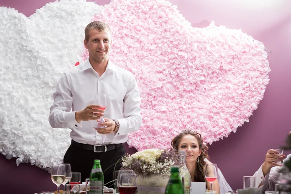 Groom and  bride — Stock Photo, Image