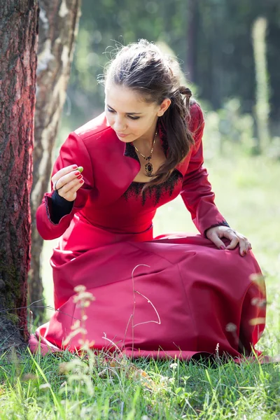 Menina morena bonita — Fotografia de Stock